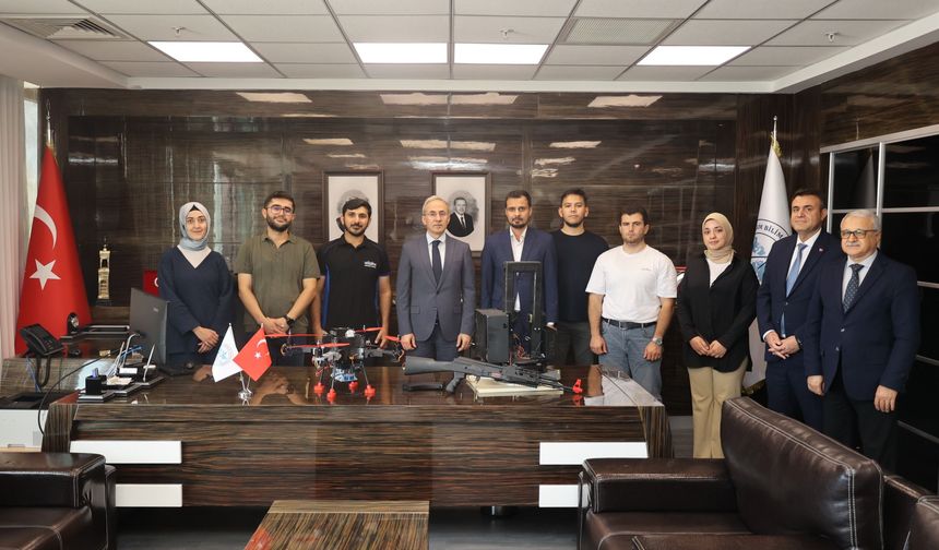 GİBTÜ’lü öğrencilerin İHA projesi finale yükseldi