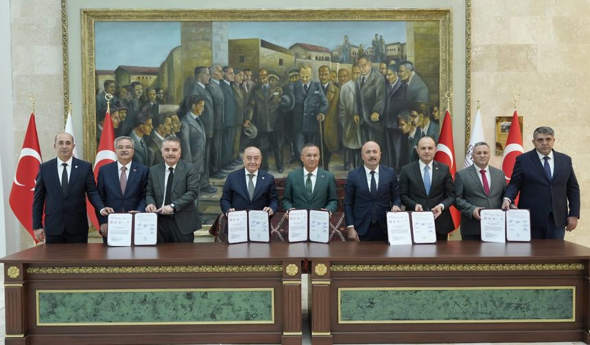 Gaziantep’te ihtiyaç sahibi öğrencilere kırtasiye desteği