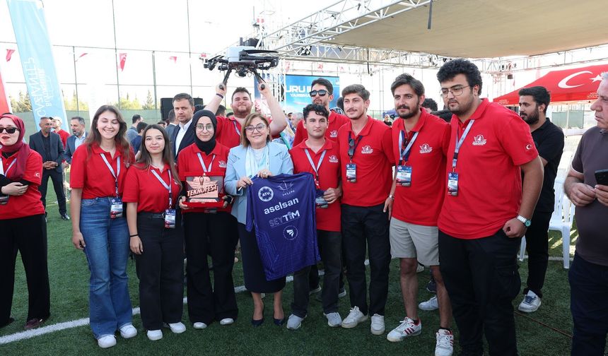 Gaziantep’te Sürü İHA Yarışması’nda ödüller sahiplerini buldu