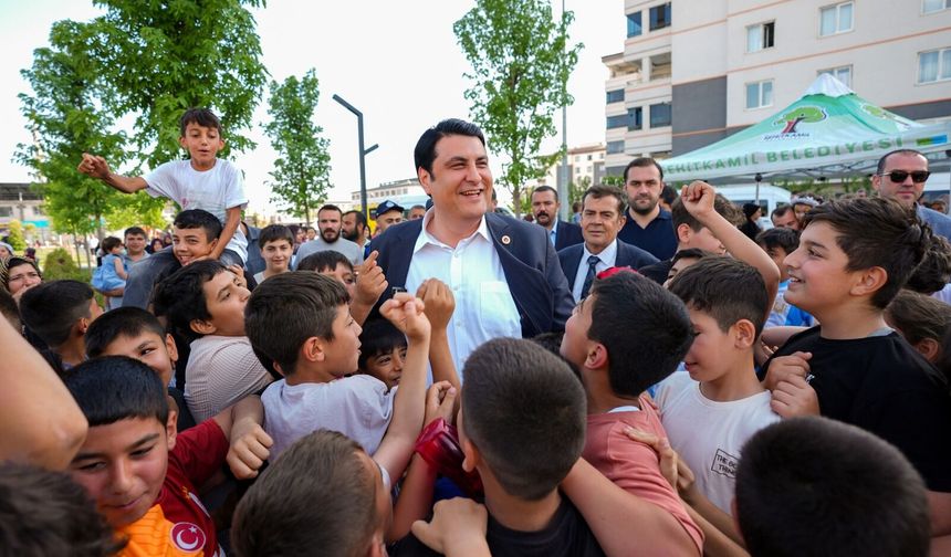 Başkan Yılmaz’dan ilkokul ve ortaokula eğitim desteği