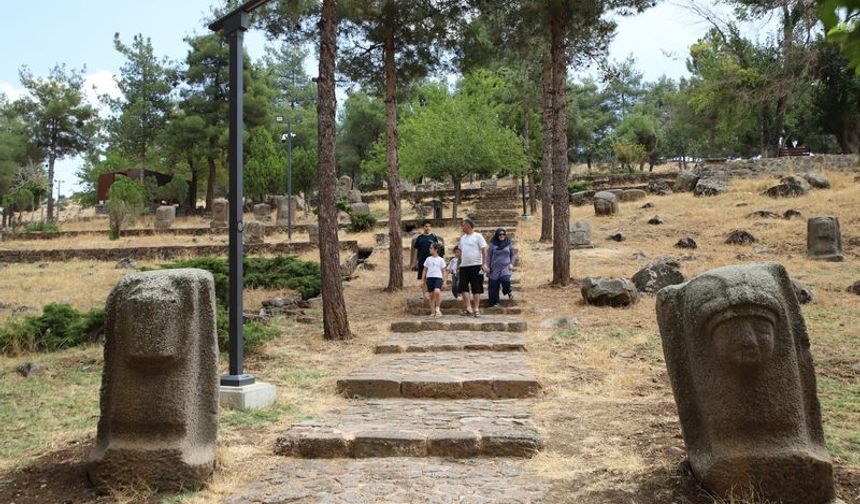 Gaziantep'te tarihin izleri Yesemek'te gün yüzüne çıkıyor