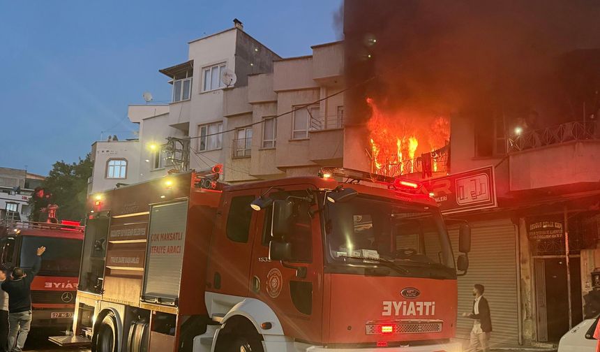 Gaziantep’te korkutan yangın: Alevlerden son anda kurtuldular