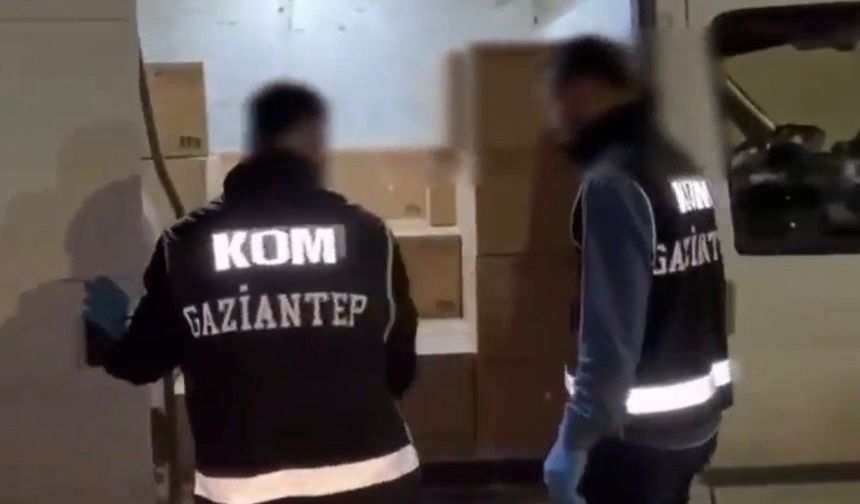 Gaziantep’te ruhsatsız kliniğe dev operasyon: Binlerce ilaç ele geçirildi