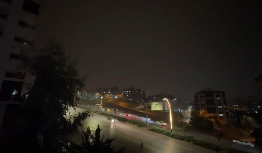 Gaziantep’te etkili olan sağanak hayatı olumsuz etkiledi