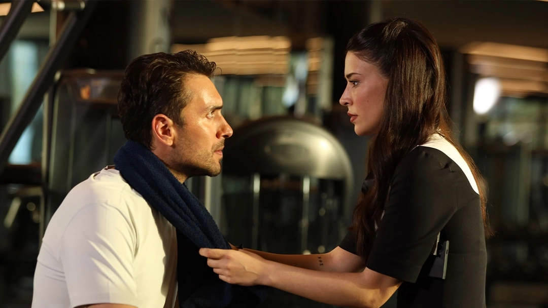 NOW TV’den yaz ekranlarına romantik bir esinti: "Çift Kişilik Oda"