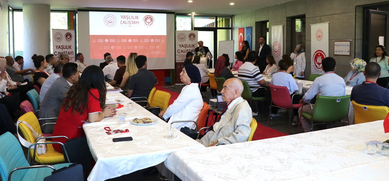 Gaziantep'te İl Yaşlılık Çalıştayı Düzenlendi (2)
