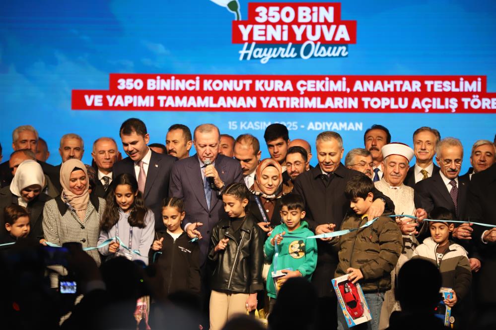 C U M H U R B A Ş K A N I4