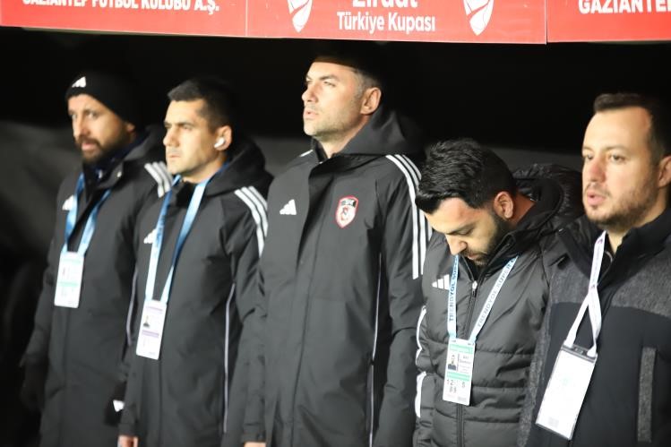 Gaziantep Fk Teknik Direktörü Burak Yılmaz Özür Diledi