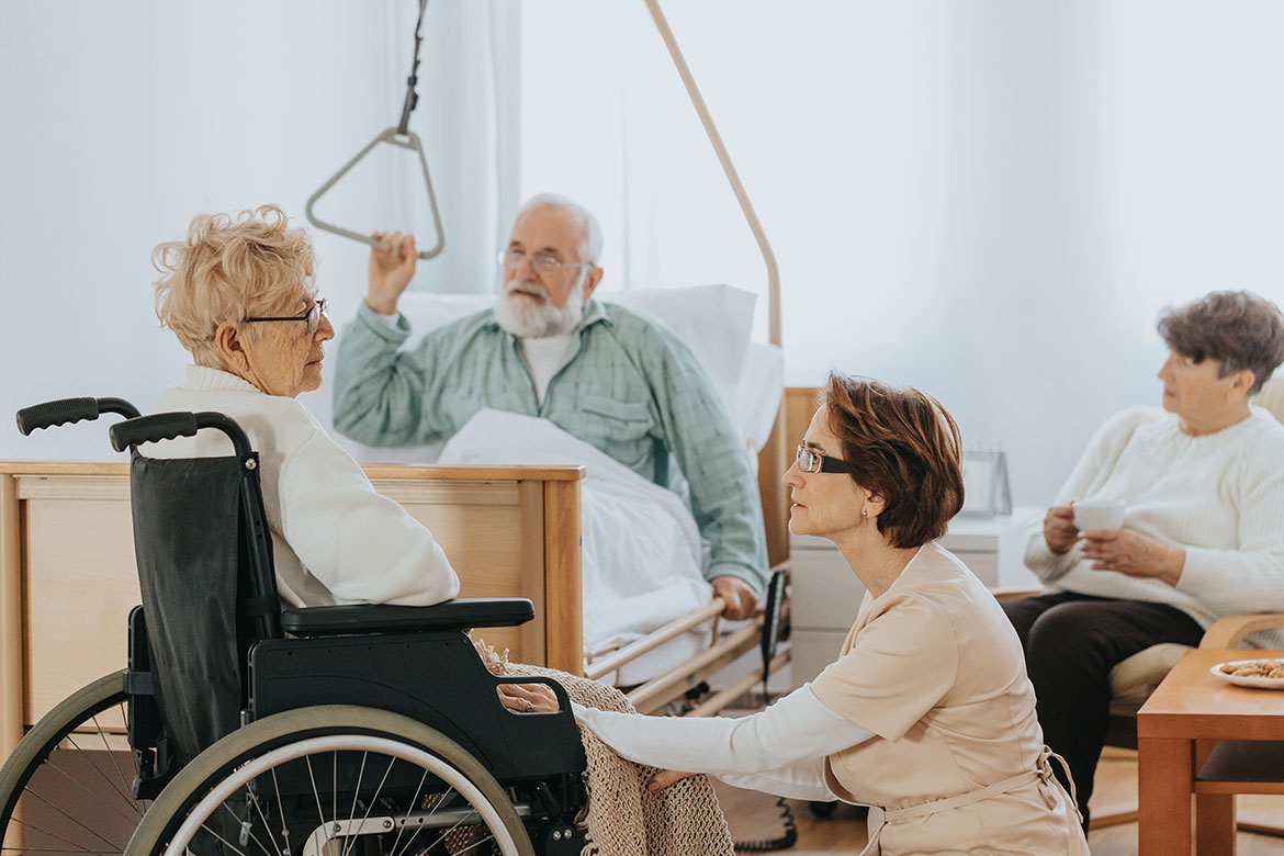 Huzurevi Ve Yasli Bakim Ev Hizmetleri