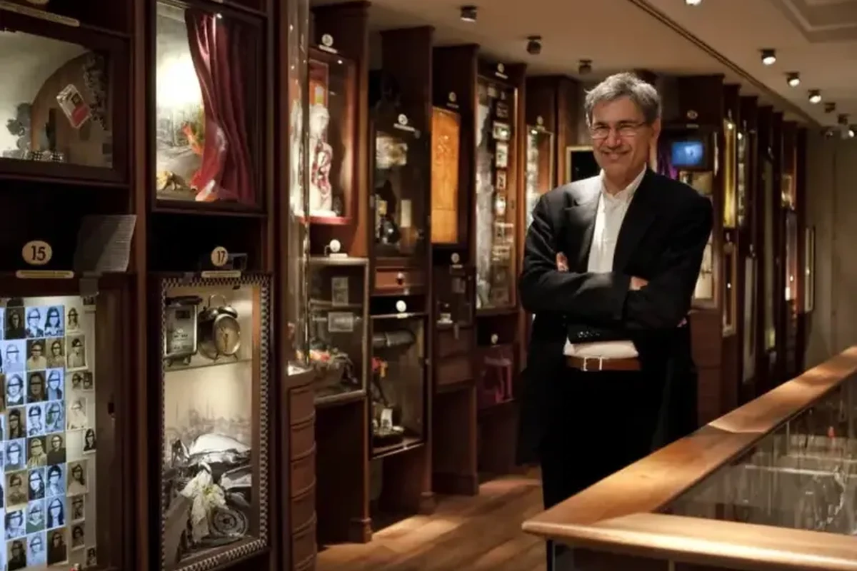 Masumiyet Muzesi Kapak