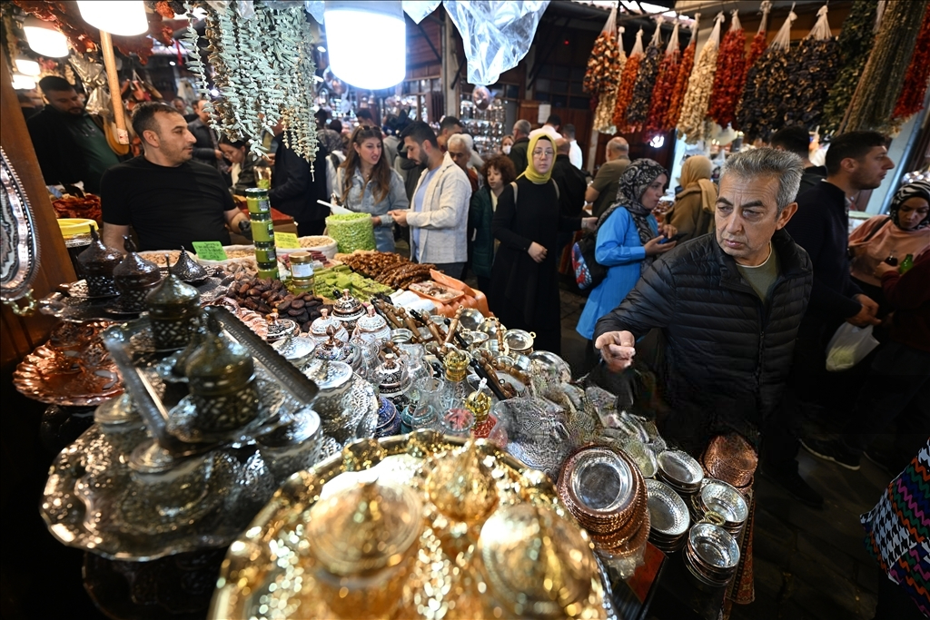 Thumbs B2 0C7881C92553300C02A29B81De497945 (1)