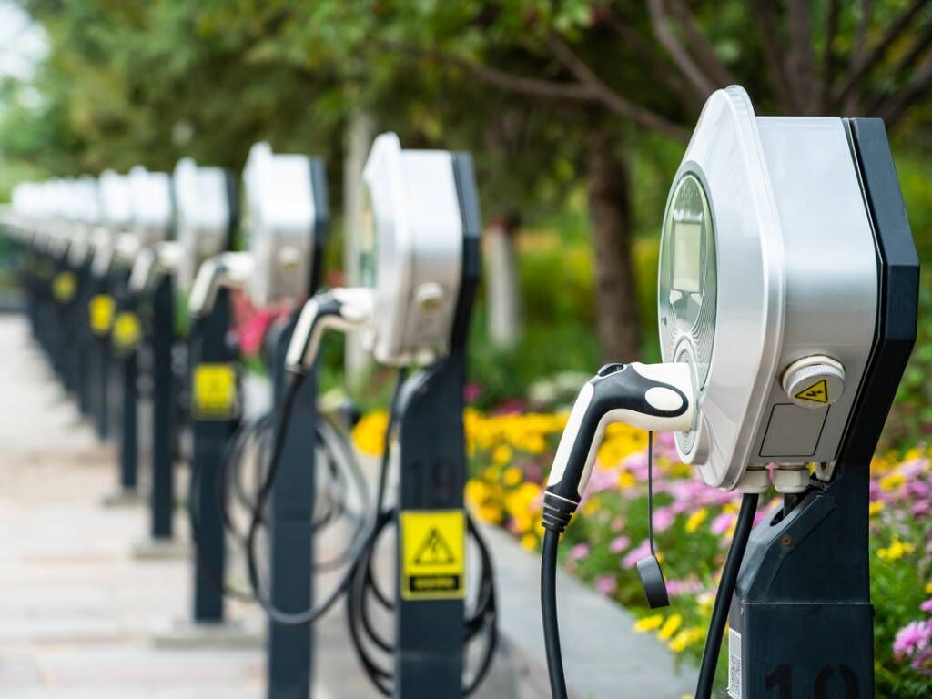 Elektrikli Arac Sarj Istasyonu-2