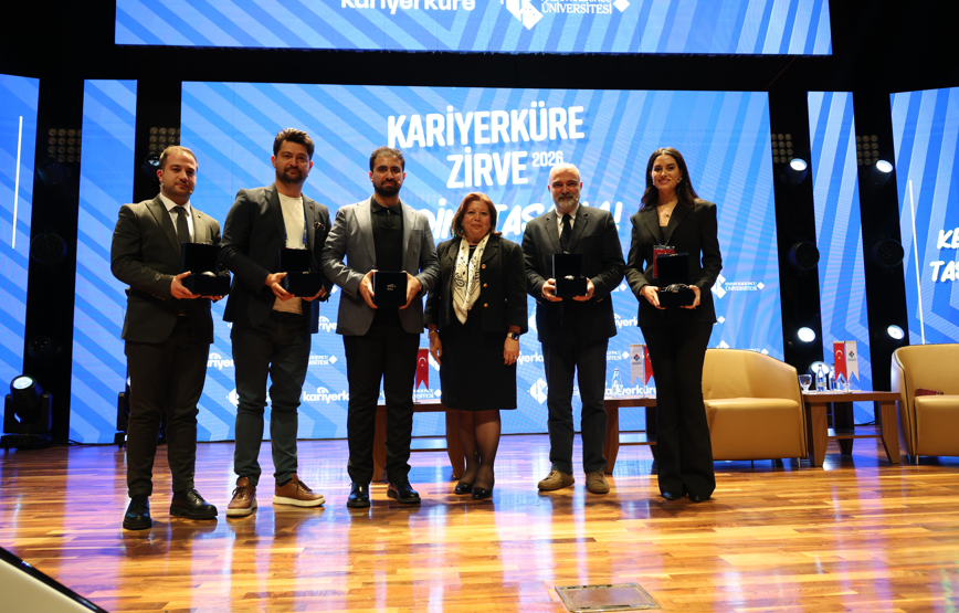 Hkü Zirve Katılımı