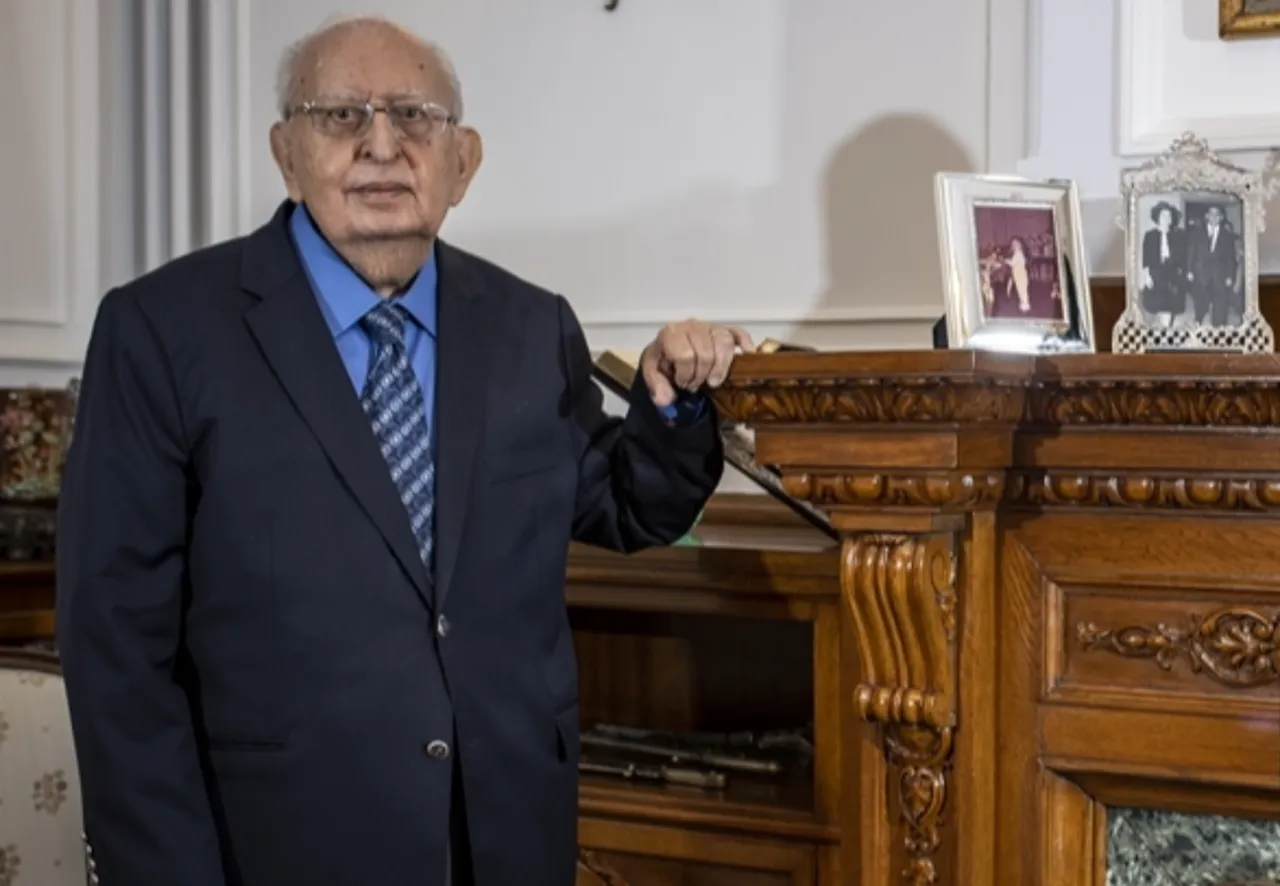 Hüsamettin Cindoruk 1