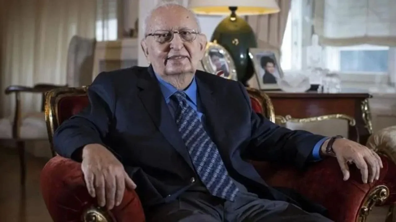 Hüsamettin Cindoruk-1