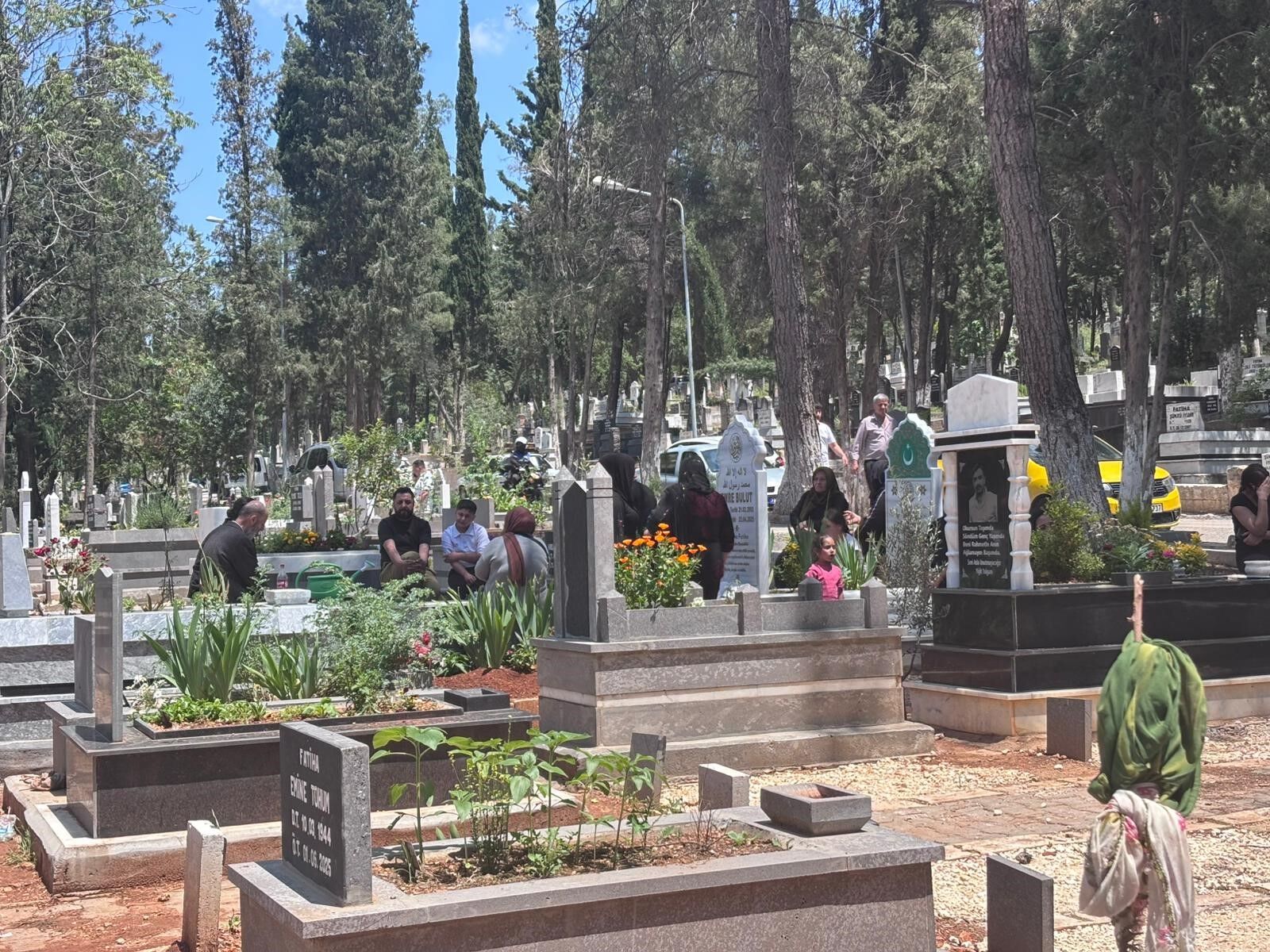 Mezarlık Ziyaret (3)