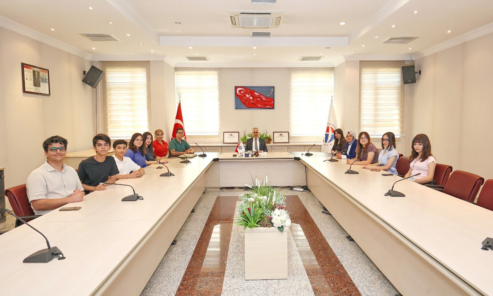 Çocuklar Komitesinden Rektör Doğan'a Ziyaret (2)
