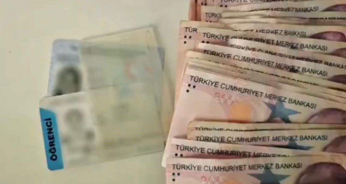 Dilencinin Üzerinden Çıkan Para Pes Dedirtti (1)