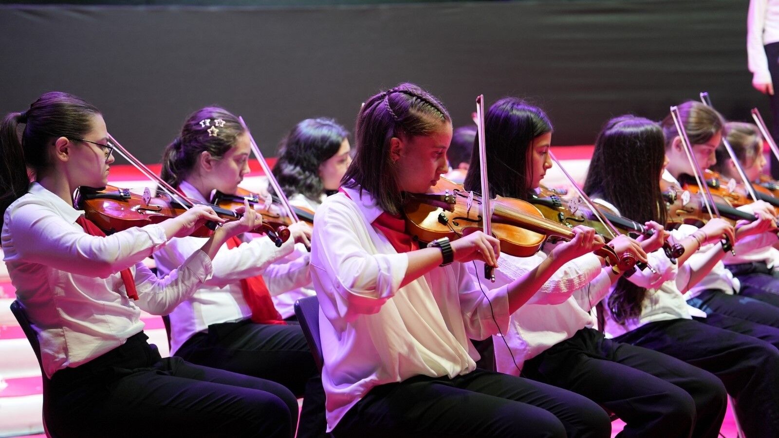 Erdem Koleji Bu Yılda Mezunlarını Verdi (3)