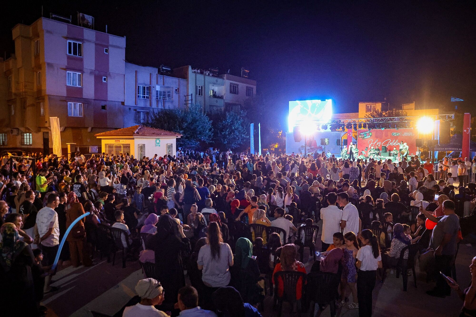 Gazi̇antep Büyükşehi̇r’i̇n “Mahallemde Konser Var” Etki̇nli̇ği̇ Yaz Coşkusuyla Yeni̇den Başliyor (4)