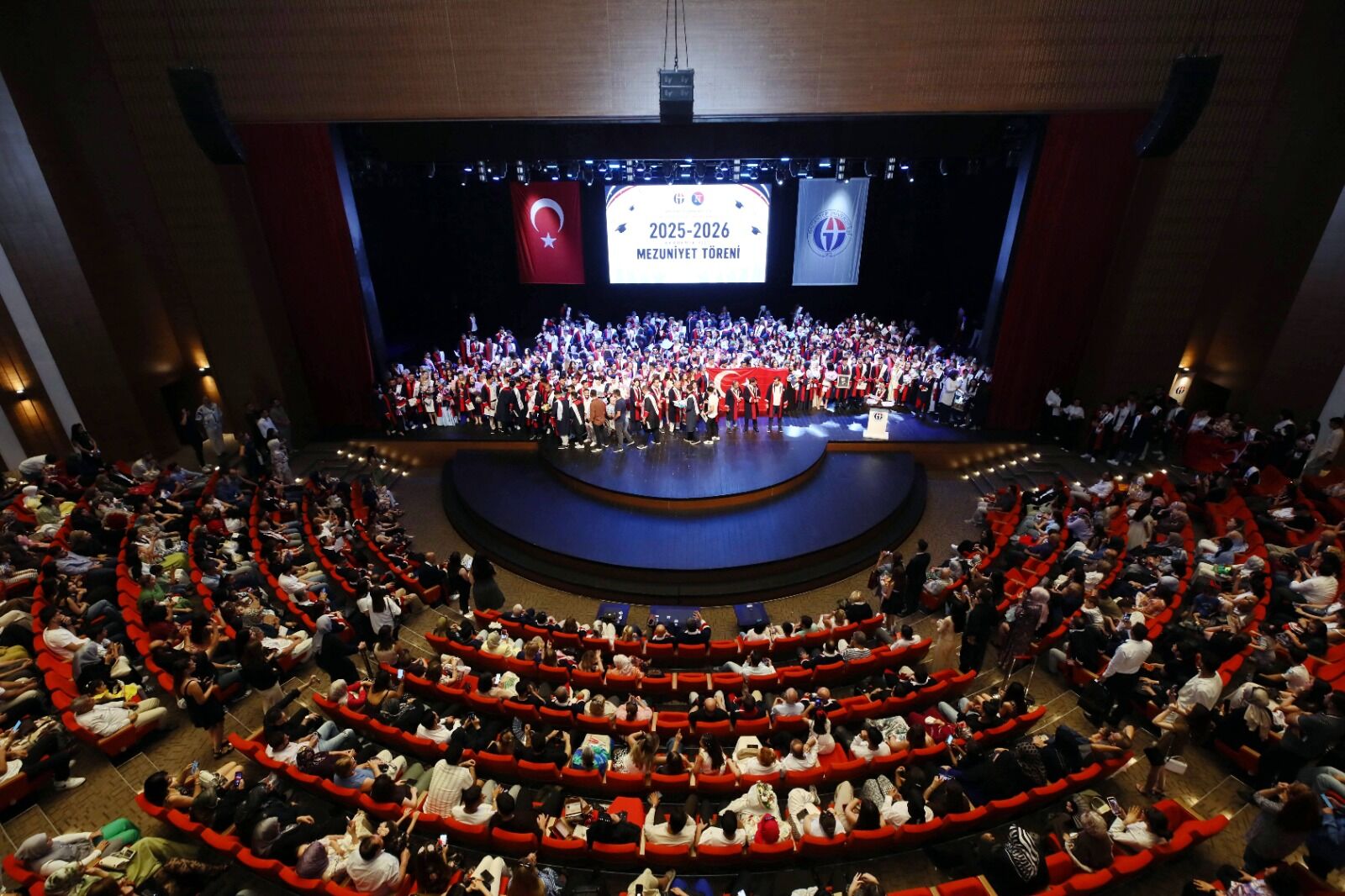 Gaün Naci Topçuoğlu'nda Mezuniyet Coşkusu (2)