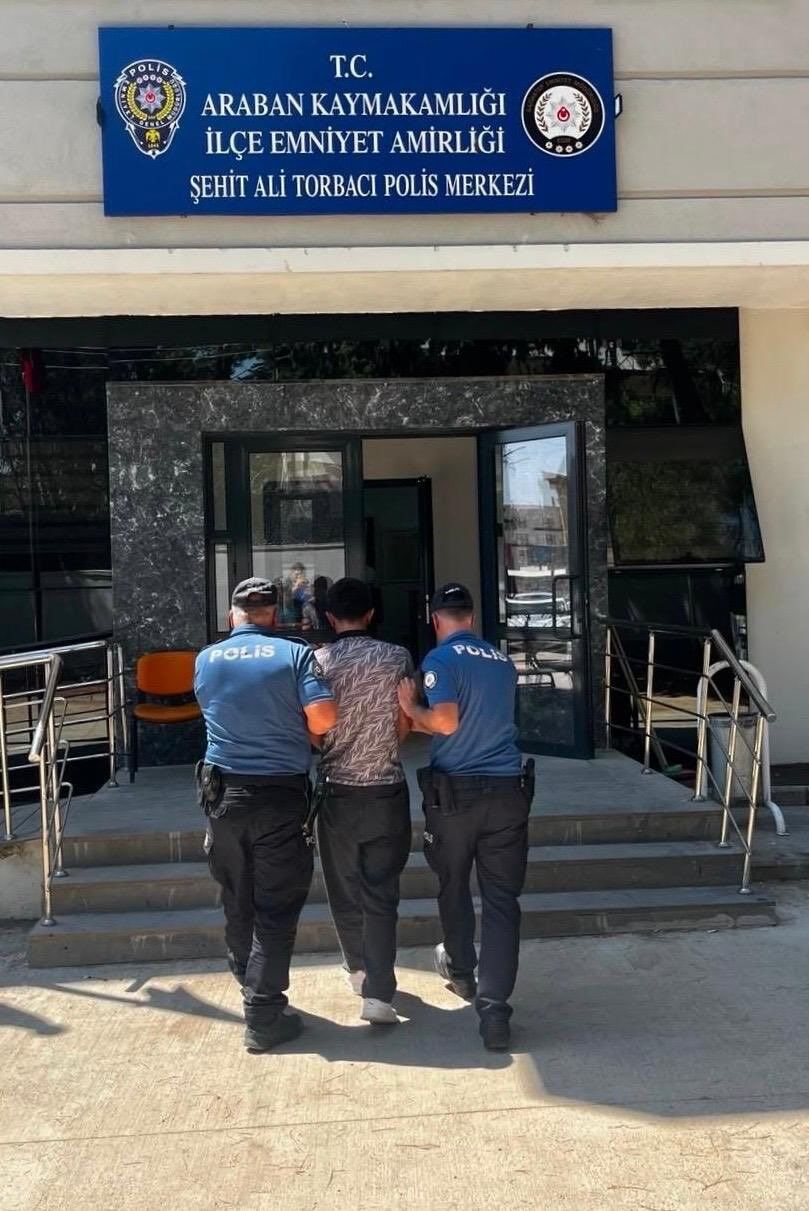 Gaziantep’te Ruhsatsız Silah Operasyonu (1)