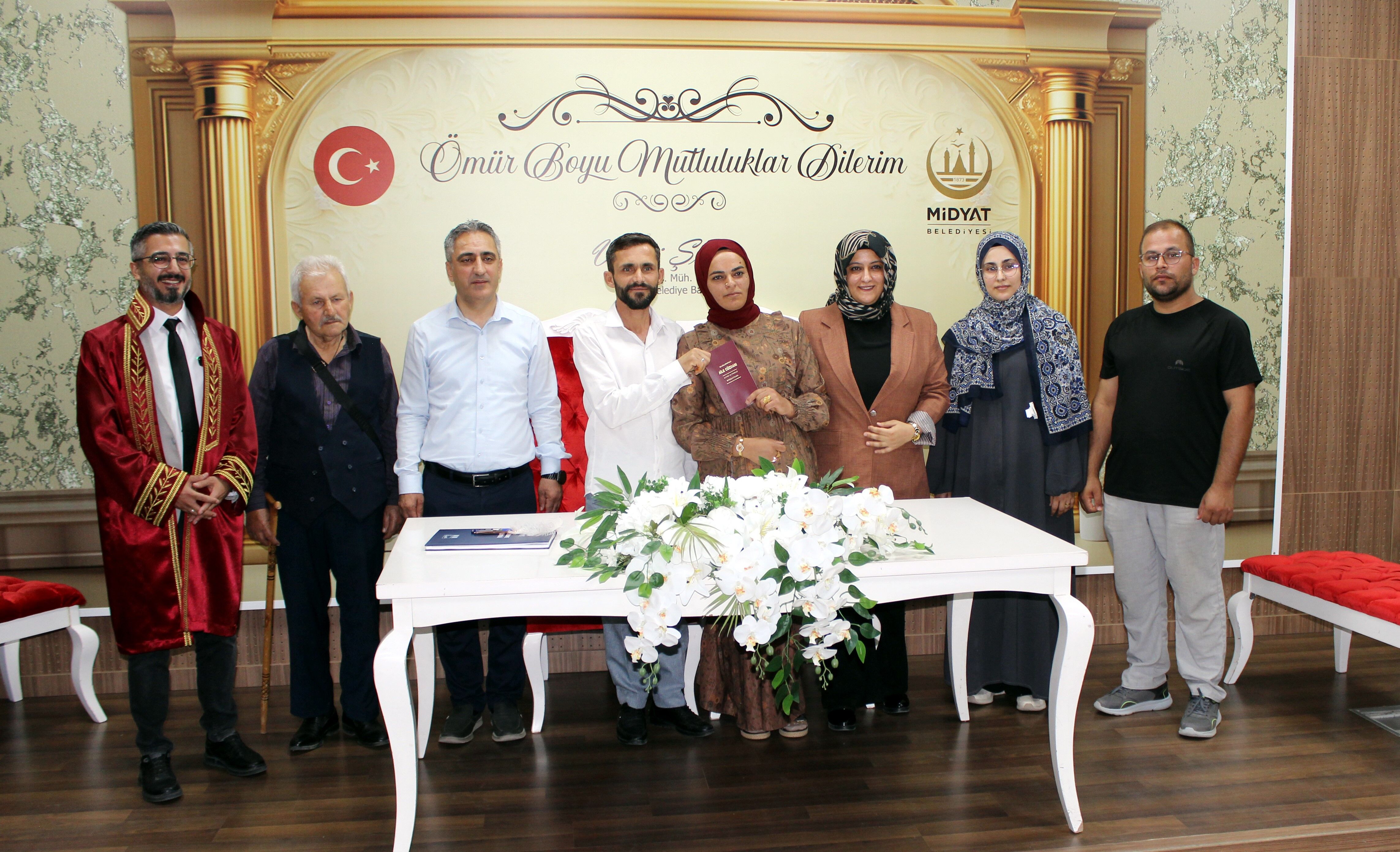 Işaret Diliyle Yuva Kurdular (1)