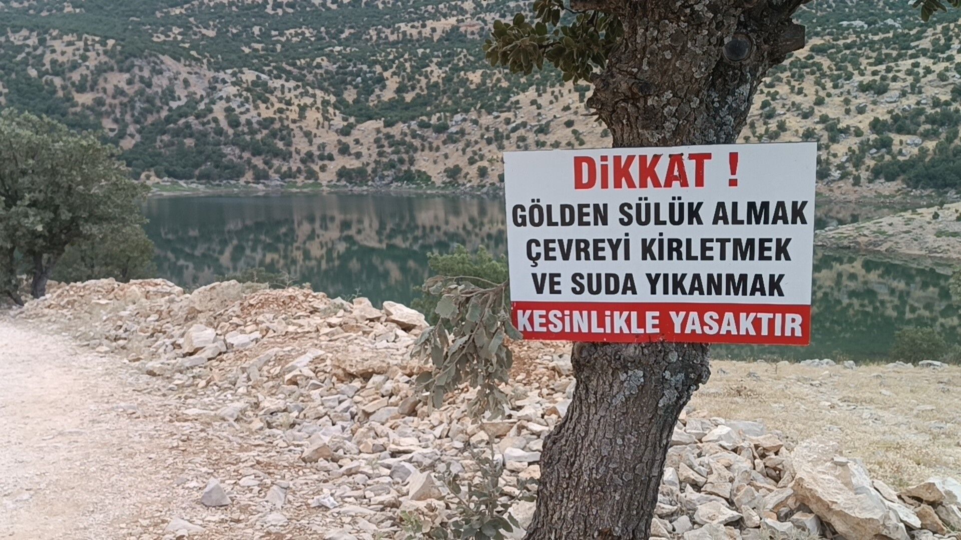 Şifalı Göl Için Kilometrelerce Yol Alıyorlar (4)