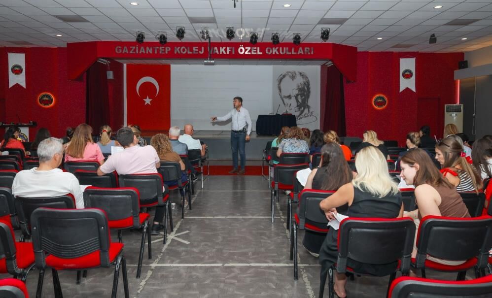 Eği̇ti̇m Semi̇ner (1)
