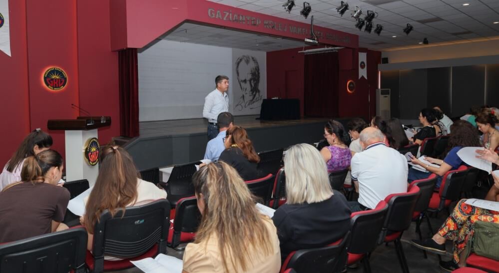 Eği̇ti̇m Semi̇ner (5)