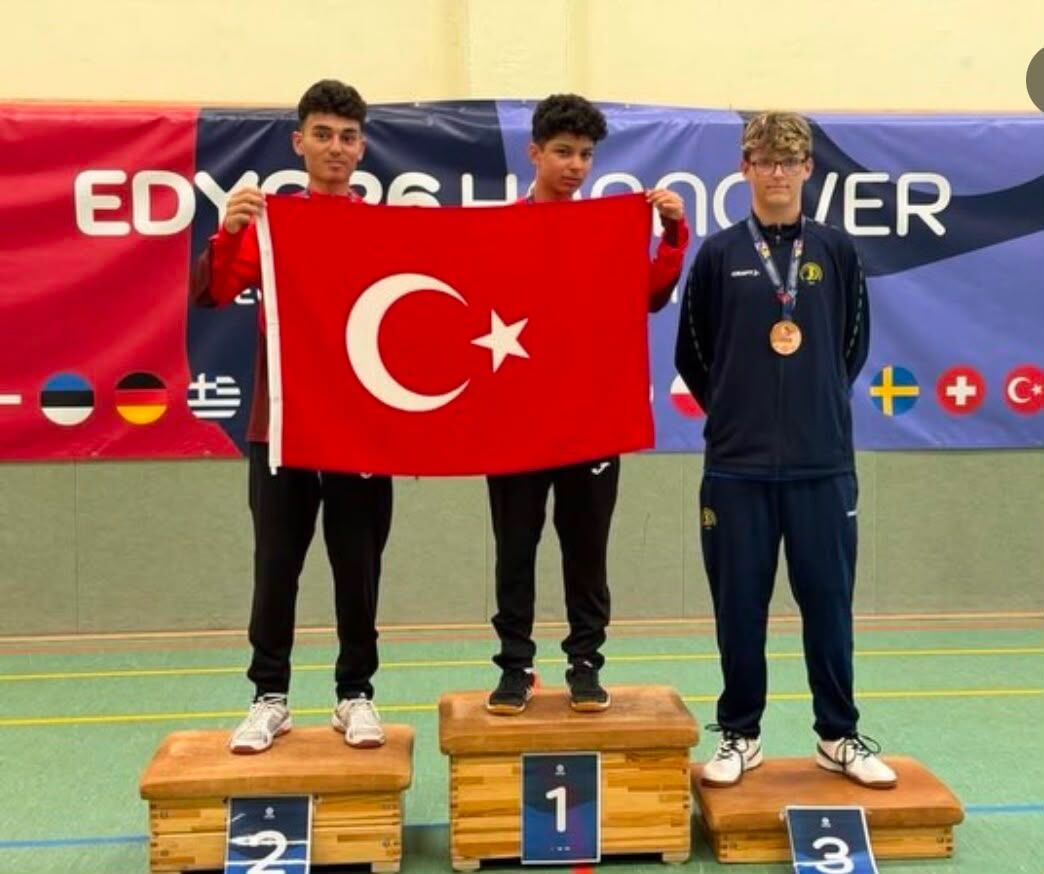 Şampiyon (4)-1