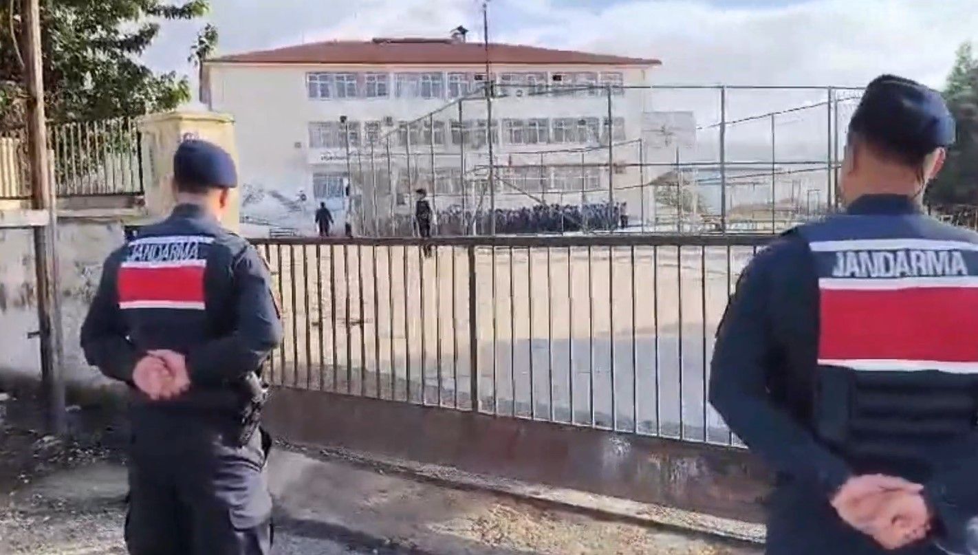 Gaziantep’te okul çevrelerinde jandarmadan sıkı denetim