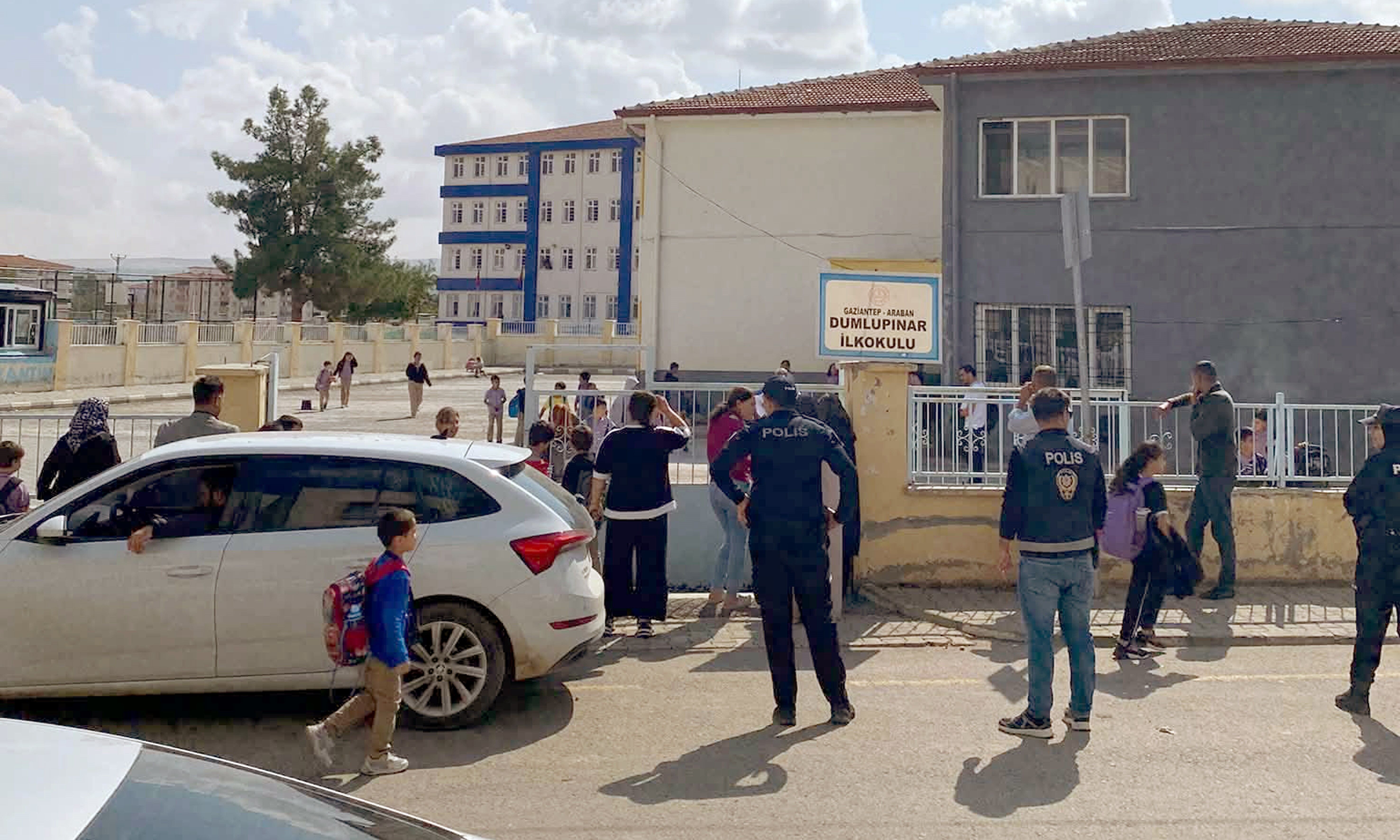 Gaziantep’te okul giriş çıkışlarında denetimler sıklaştırıldı