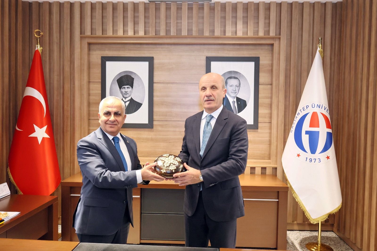 YÖK Başkanı Özvar, GAÜN yönetimiyle bir araya geldi